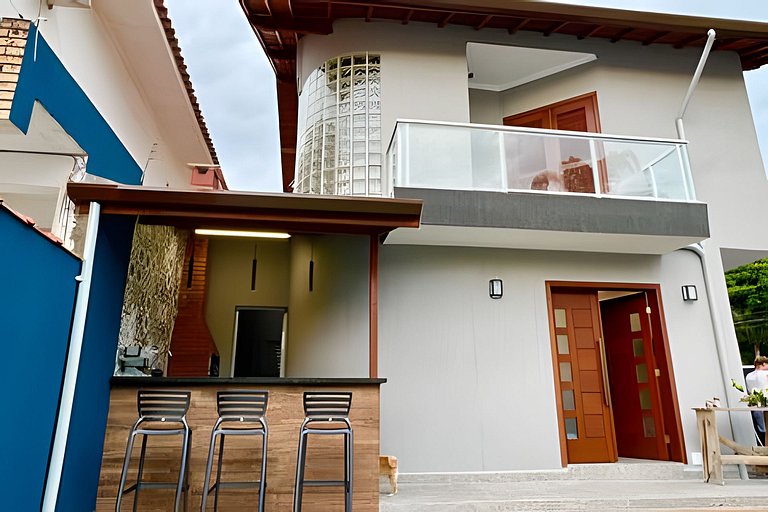 Bertioga Sobrado Piscina 90m da Praia da Enseada