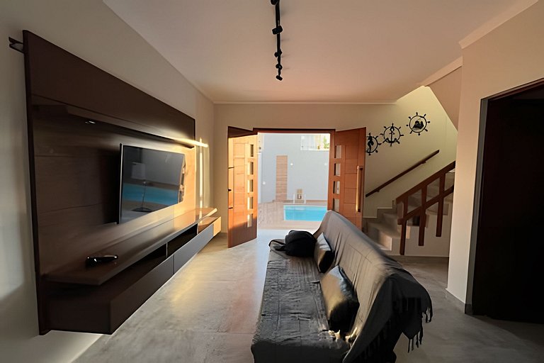 Bertioga Sobrado Piscina 90m da Praia da Enseada