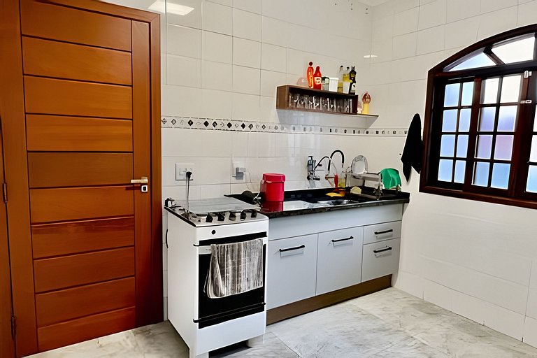 Bertioga Sobrado Piscina 90m da Praia da Enseada