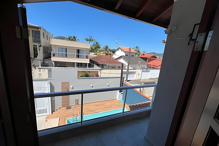 Bertioga Sobrado Piscina 90m da Praia da Enseada