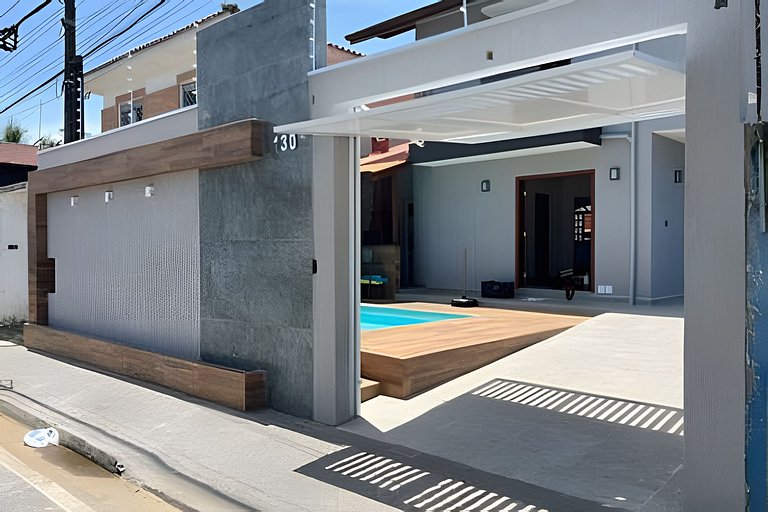 Bertioga Sobrado Piscina 90m da Praia da Enseada