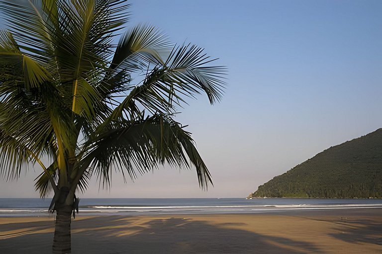 Bertioga Sobrado Piscina 90m da Praia da Enseada