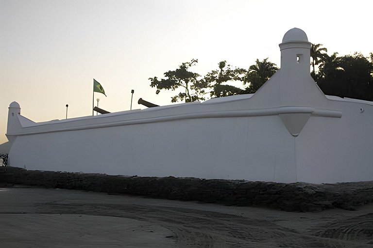 Bertioga Sobrado Piscina 90m da Praia da Enseada