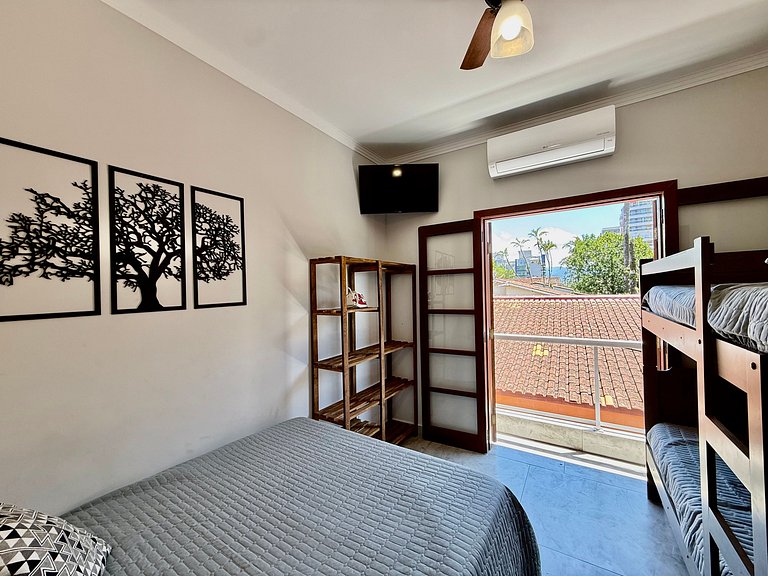 Bertioga Sobrado Piscina 90m da Praia da Enseada