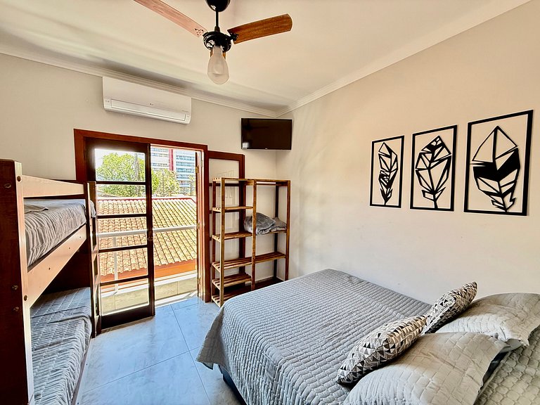 Bertioga Sobrado Piscina 90m da Praia da Enseada