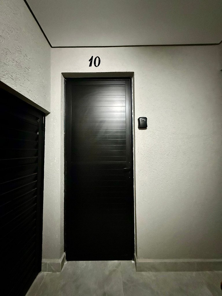 C01 Apê até 4 pessoas Piscina ao lado Quina Bar