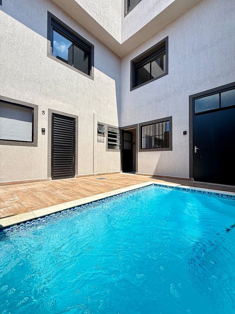 C01 Apê até 4 pessoas Piscina ao lado Quina Bar